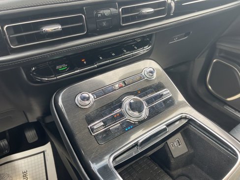 Used 2022 Lincoln Nautilus Reserve image 22