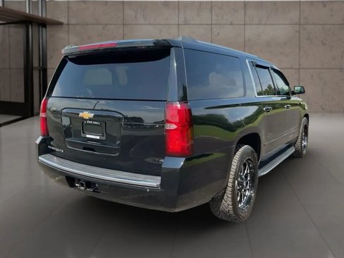 Used 2016 Chevrolet Suburban LTZ image 12