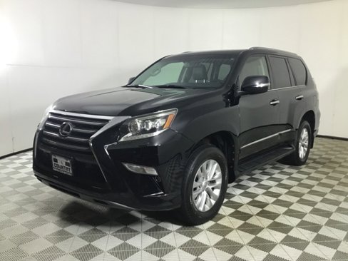 Used 2019 Lexus GX 460 image 3