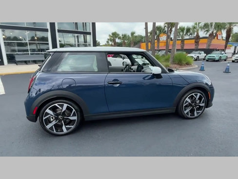 Certified 2025 MINI Cooper 2-Door Hardtop image 25