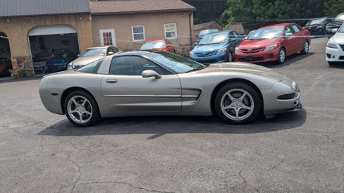 Used 2001 Chevrolet Corvette Coupe w/ Preferred Equipment Group1 image 4