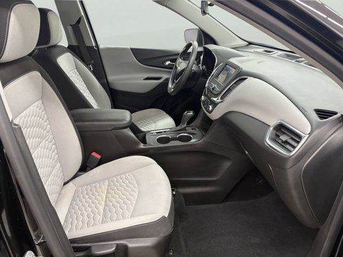 Used 2020 Chevrolet Equinox LS image 21