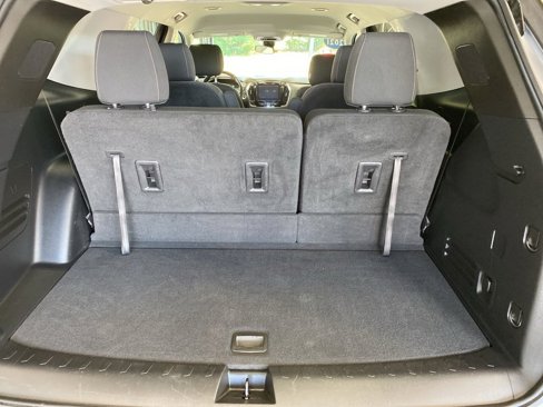 Used 2021 Chevrolet Traverse LT image 14