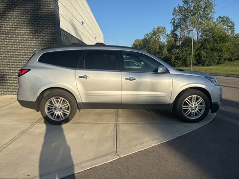 Used 2015 Chevrolet Traverse LT w/ Style and Technology Package image 3