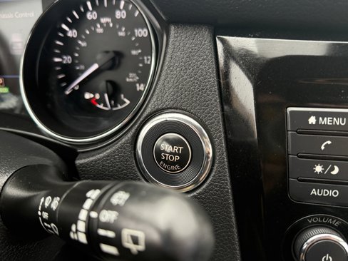 Used 2019 Nissan Rogue SV image 21