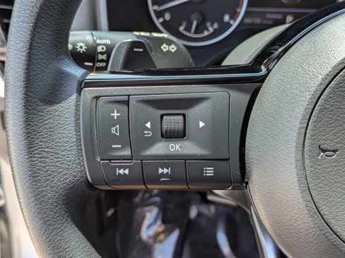 Used 2021 Nissan Rogue SV image 22
