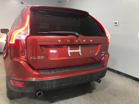 Used 2011 Volvo XC60 T6 image 4