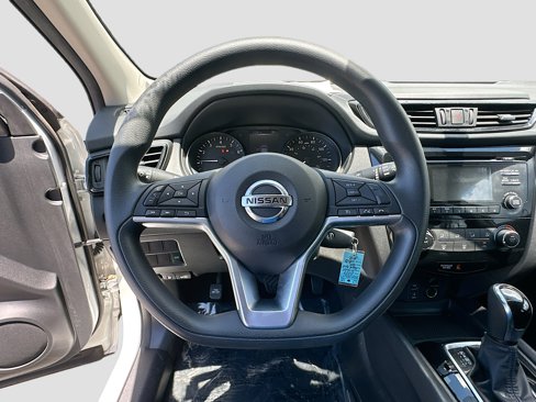 Certified 2017 Nissan Rogue Sport S image 11