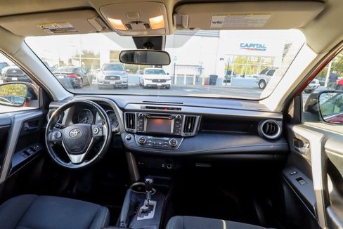 Used 2018 Toyota RAV4 XLE image 33