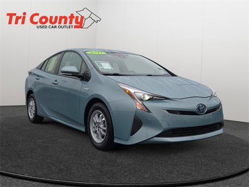 Used 2017 Toyota Prius Four image 1
