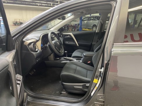 Used 2015 Toyota RAV4 XLE image 14