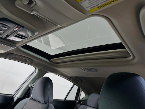 Used 2021 Subaru Crosstrek 2.0i Premium w/ Moonroof Package image 4