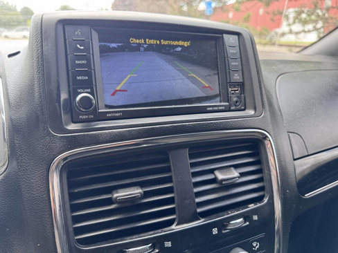 Used 2018 Dodge Grand Caravan SE image 13