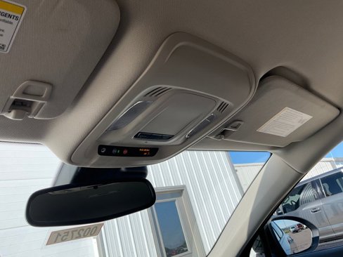 Used 2022 Buick Envision Essence w/ Sport Touring Package image 15