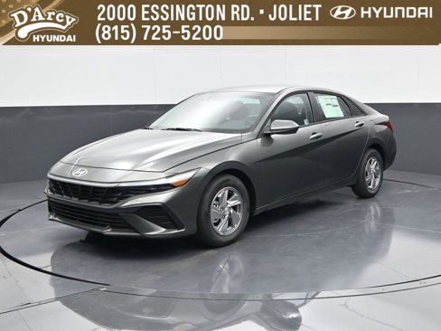 New 2025 Hyundai Elantra SE image 1