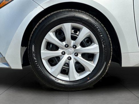 Used 2024 Toyota Corolla LE image 22