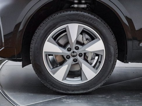 Certified 2024 Audi Q5 2.0T Premium Plus image 12