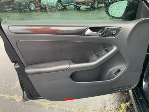 Used 2014 Volkswagen Jetta GLI image 10