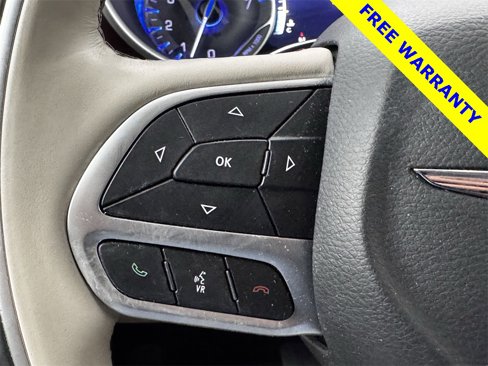 Used 2018 Chrysler Pacifica Limited image 18