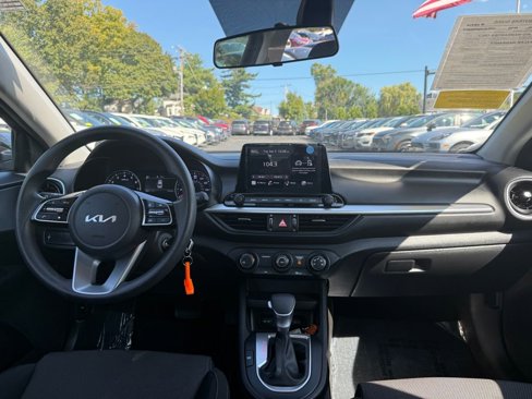 Used 2023 Kia Forte LXS image 18
