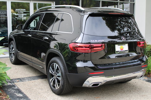 Certified 2025 Mercedes-Benz GLB 250 4MATIC image 9