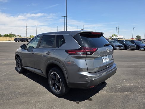 Used 2024 Nissan Rogue SV image 7