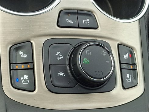 Used 2019 GMC Terrain Denali w/ Advanced Safety Package image 25