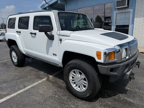 Used 2009 HUMMER H3 image 7