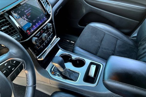 Used 2019 Jeep Grand Cherokee Altitude image 14