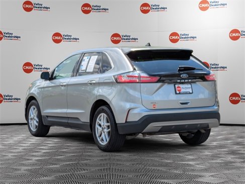 Used 2023 Ford Edge SEL image 7