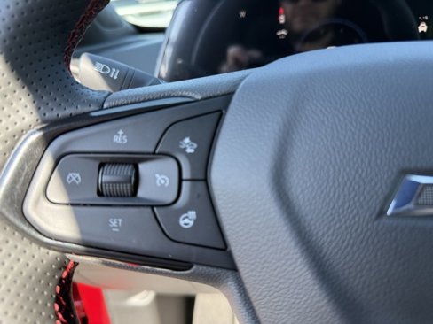 New 2026 Chevrolet Trax RS w/ Sunroof Package image 15