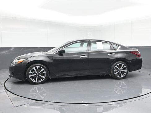 Used 2017 Nissan Altima 2.5 SR image 8