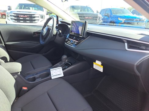 New 2025 Toyota Corolla LE image 30