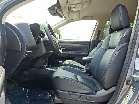 Used 2020 Mitsubishi Outlander ES image 14