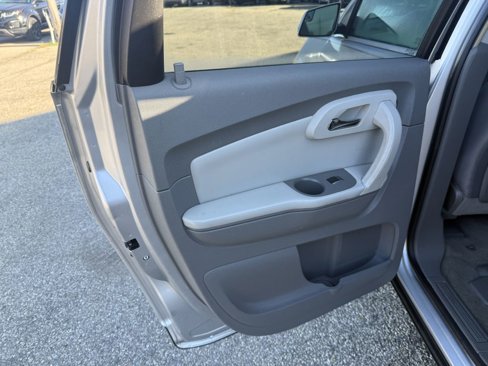 Used 2009 Chevrolet Traverse LT image 13