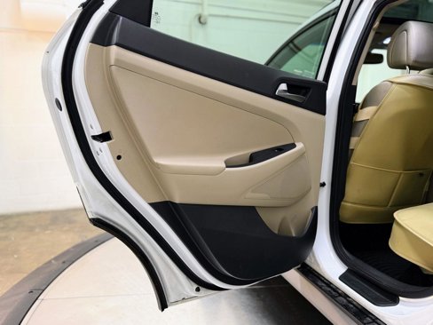 Used 2018 Hyundai Tucson Value w/ Cargo Package image 15