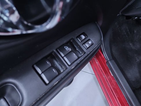Used 2017 Nissan Versa SV image 12
