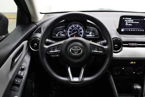 Used 2019 Toyota Yaris LE image 14