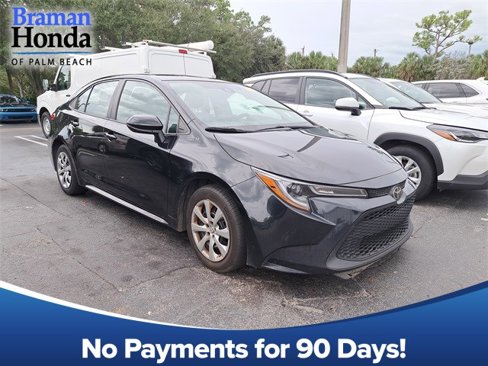 Used 2022 Toyota Corolla LE image 1