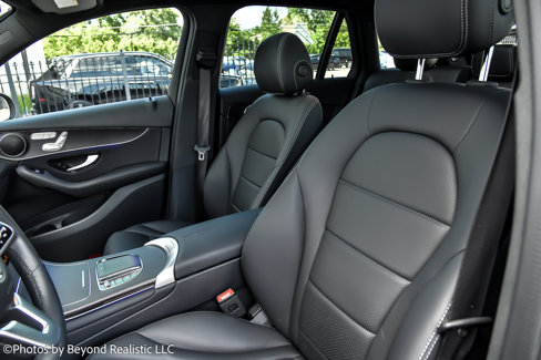 Used 2022 Mercedes-Benz GLC 300 4MATIC image 2
