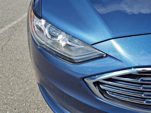 Used 2018 Ford Fusion SE w/ Fusion SE Technology Package image 27