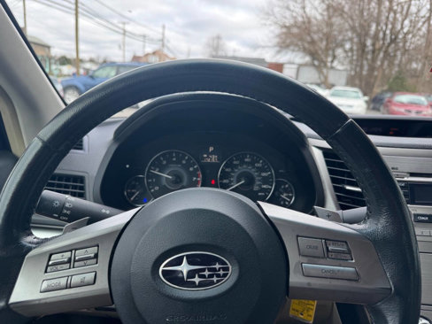 Used 2010 Subaru Legacy 2.5i Premium w/ Popular Equipment Group 2C image 23