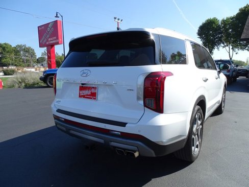 Used 2024 Hyundai Palisade Limited image 7