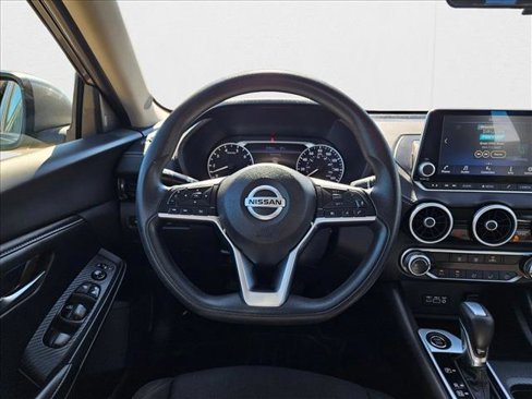Used 2023 Nissan Sentra SV image 11