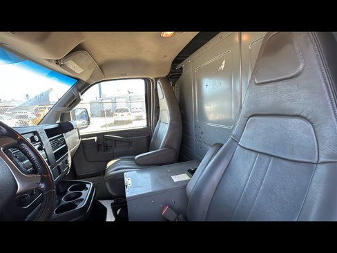 Used 2017 GMC Savana 2500 image 20