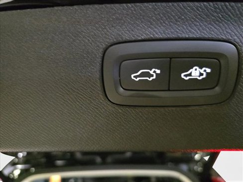 Used 2024 Volvo XC90 B6 Plus w/ Protection Package Premier image 15