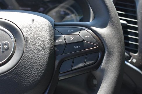 Used 2022 Jeep Cherokee Trailhawk w/ Premium Leather Package image 15