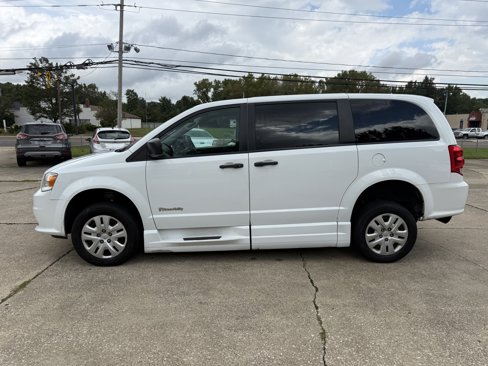Used 2019 Dodge Grand Caravan SE image 6
