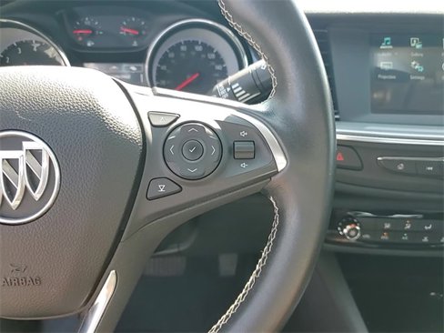 Used 2018 Buick Regal Preferred w/ Driver Confidence Package #1 image 16