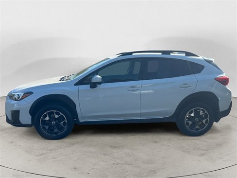 Used 2018 Subaru Crosstrek 2.0i Premium w/ Eyesight System image 2